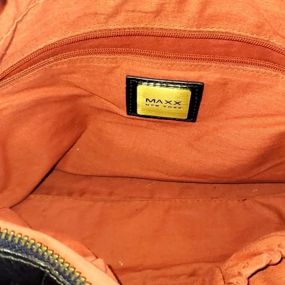 MAXX New York Leather Shoulder‎ Bag P51